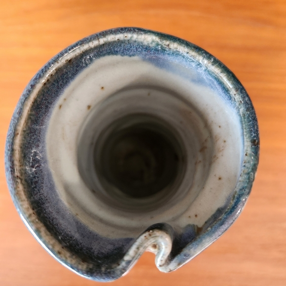 Ceramic Vase - Picture 9 of 10